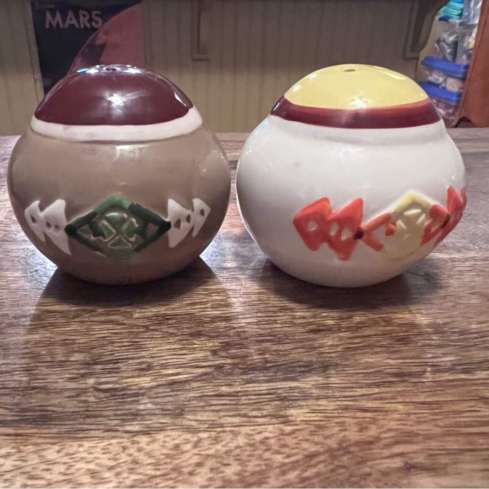 Pendleton Home Collection Salt & Pepper Shaker Set